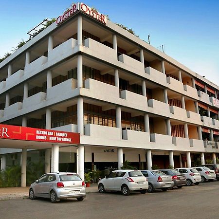 Hotel Oyster Chandīgarh Exterior foto