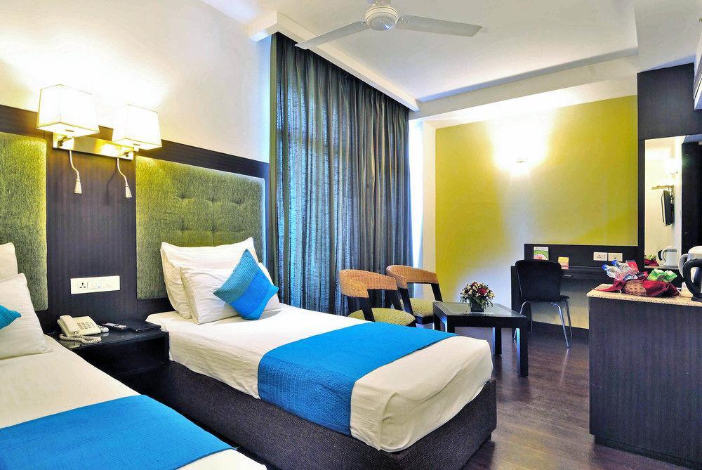 Hotel Oyster Chandīgarh Exterior foto